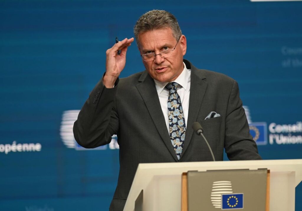 La UE se Prepara para Responder a los Aranceles de EE.UU.