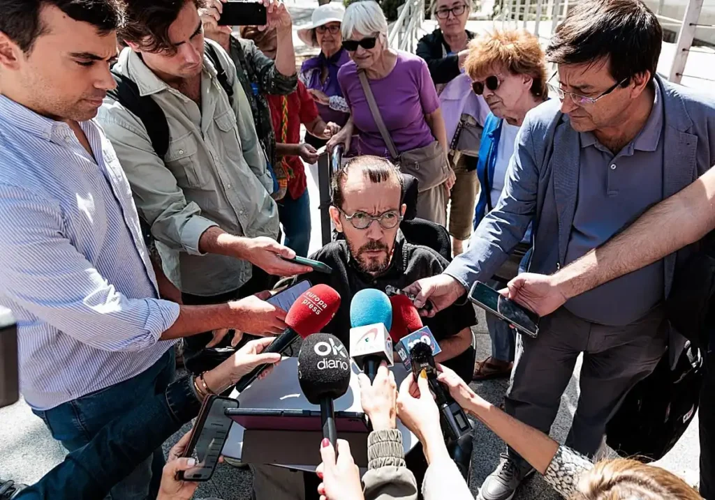 Absolución de Pablo Echenique por tuit sobre sacerdotes: ¿qué dice la ley sobre el delito de odio?