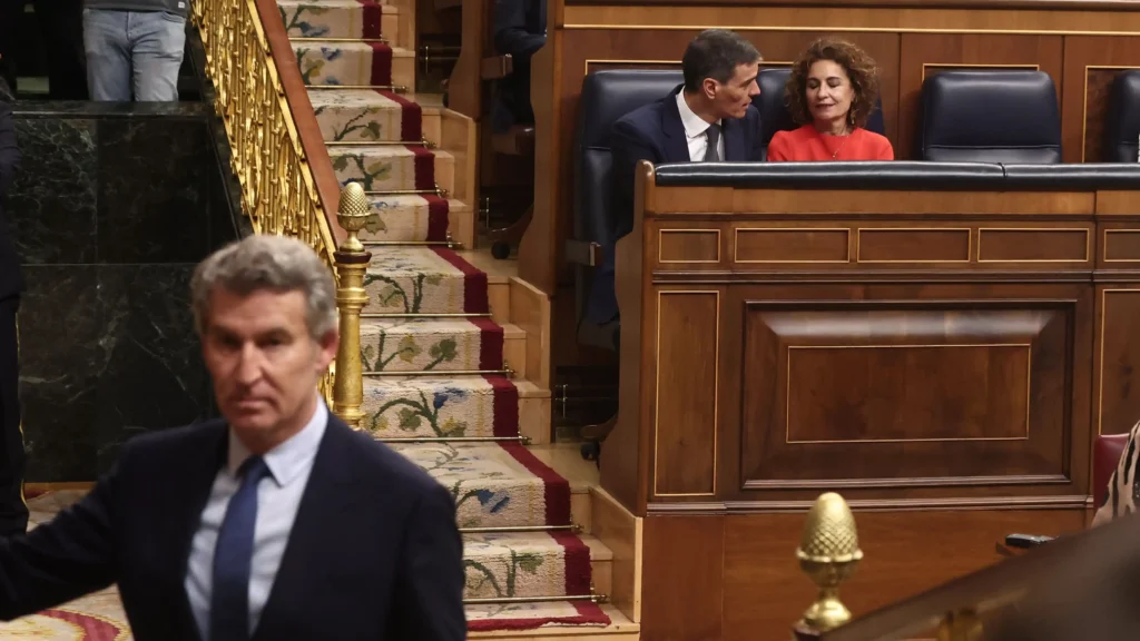Barómetro CIS abril 2026: PSOE lidera con 36,4%, Vox en caída libre y economía como eje del voto