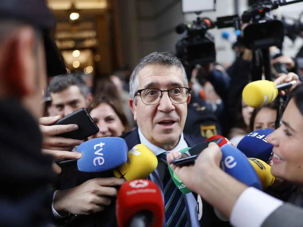 Controversia en el Congreso: El Acuerdo PNV-PSOE y sus Implicaciones en la Moratoria Antidesahucios