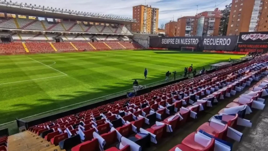 Controversia en el Fútbol: La Suspensión del Partido Rayo Vallecano – Real Oviedo