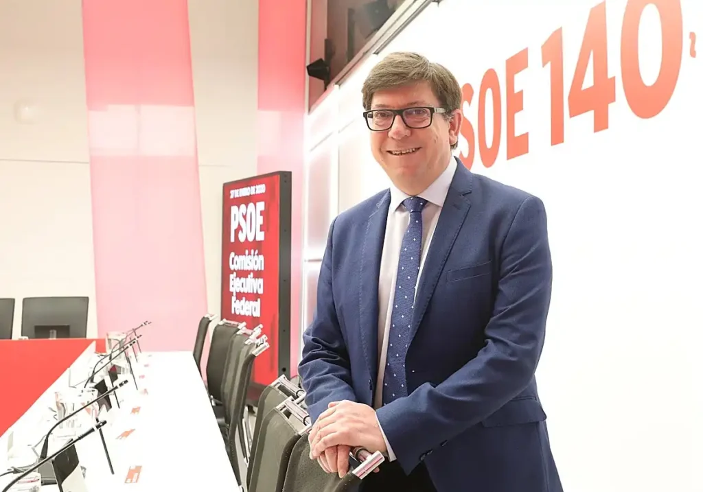 Crisis en el PSOE: La Gestión del Caso Salazar Desata la Indignación de las Federaciones
