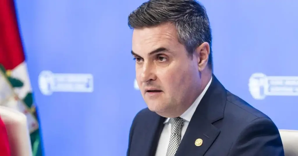 Diferencias Estratégicas en el PNV: La Controversia de la Operación Ayesa