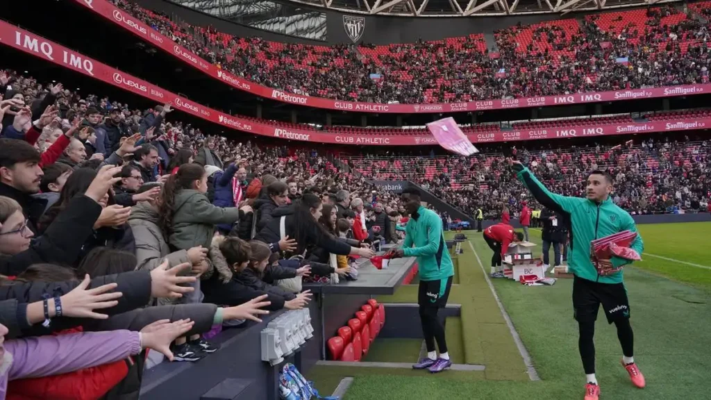 El Athletic Club Celebra el Fin de Año con Entrenamiento Abierto en San Mamés