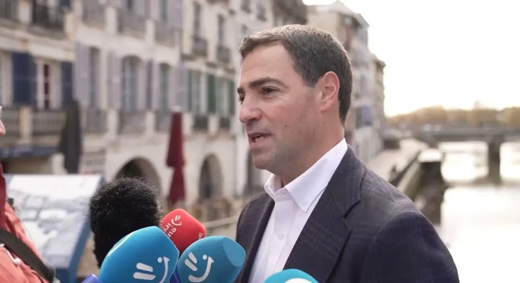 El Lehendakari Imanol Pradales y su Defensa de la Descentralización en Europa