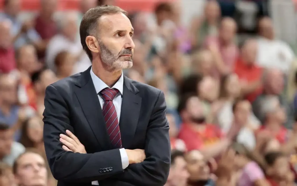 El Tenso Regreso de Sito Alonso a Bilbao: Afición y Entrenador en el Ojo del Huracán