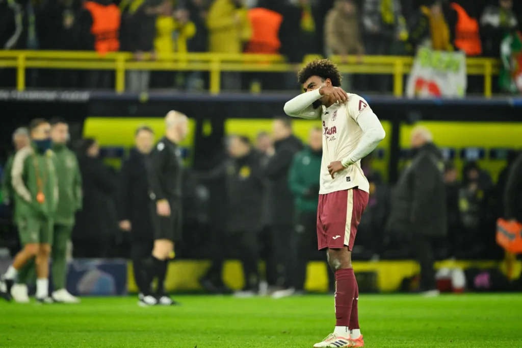 El Villarreal se Despide de la Champions tras una Goleada en Dortmund
