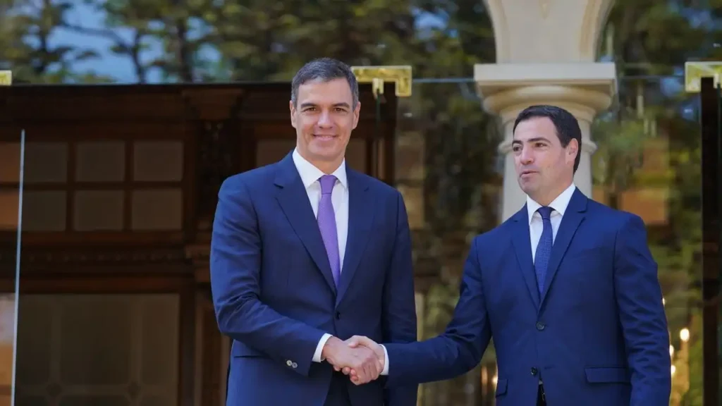 Encuentro Clave entre Imanol Pradales y Pedro Sánchez: Un Análisis del Nuevo Estatus de Autogobierno