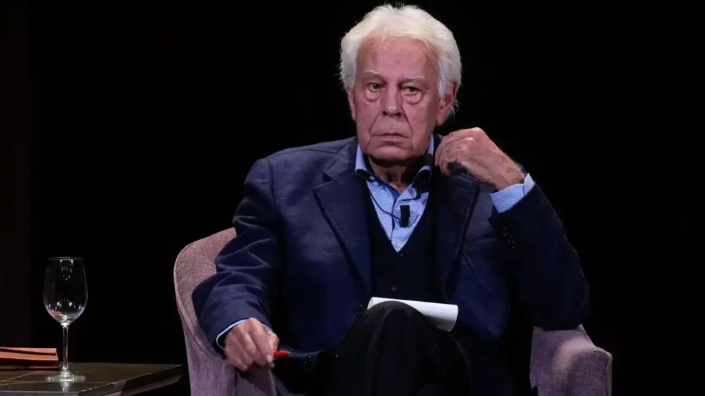 Felipe González y su Crítica al PSOE: Un Llamado a la Autocrítica en Tiempos de Crisis Electoral