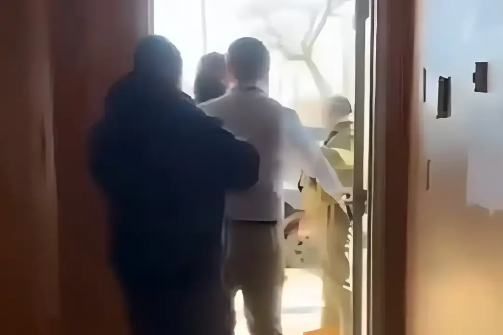 Incidente Diplomático en Minneapolis: ICE Intenta Infiltrarse en el Consulado Ecuatoriano