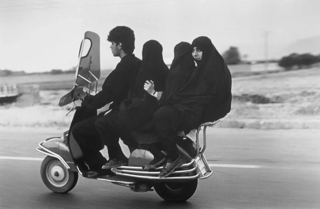 Irán Avanza en la Igualdad de Género con Nuevas Licencias de Motocicleta para Mujeres