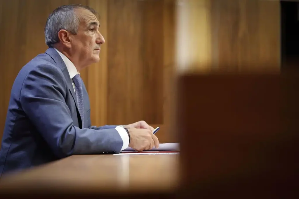 La presidenta de Navarra defiende su gestión en medio del caso Koldo