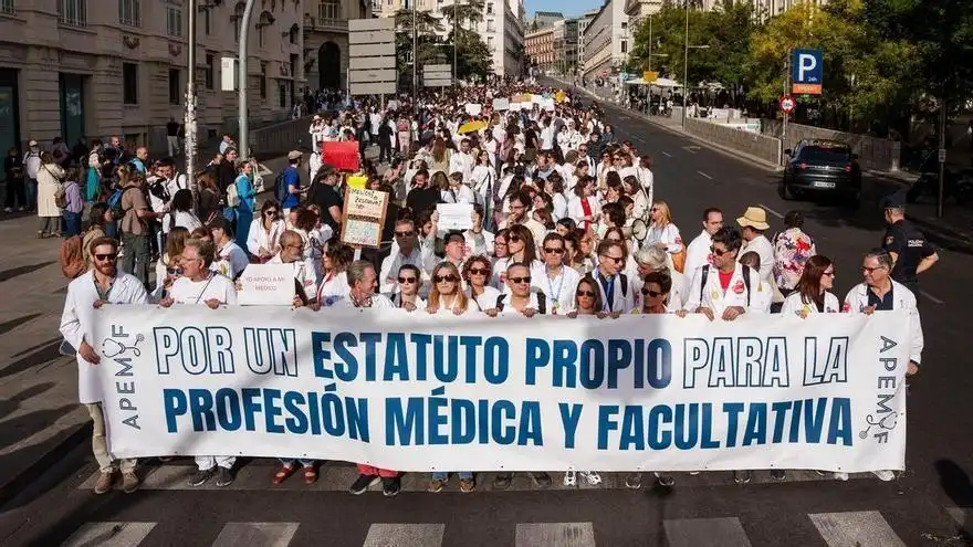 Médicos Vascos en Pie de Lucha: Nuevas Jornadas de Huelga por un Estatuto Propio