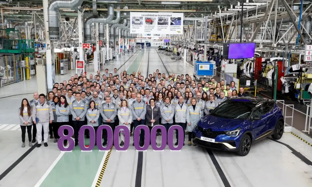 Parque de vehículos en España: ¿Qué significa tener 37 millones de coches y 28,5 millones de conductores?