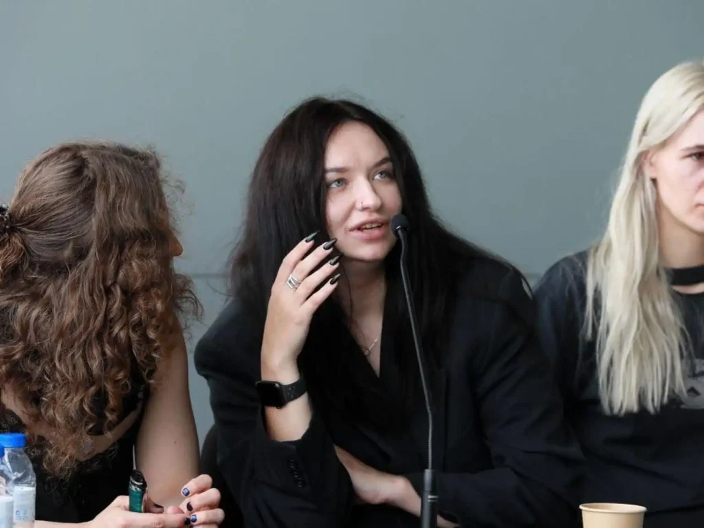 Pussy Riot: La Lucha Contra el Kremlin y su Declaración como Organización Extremista