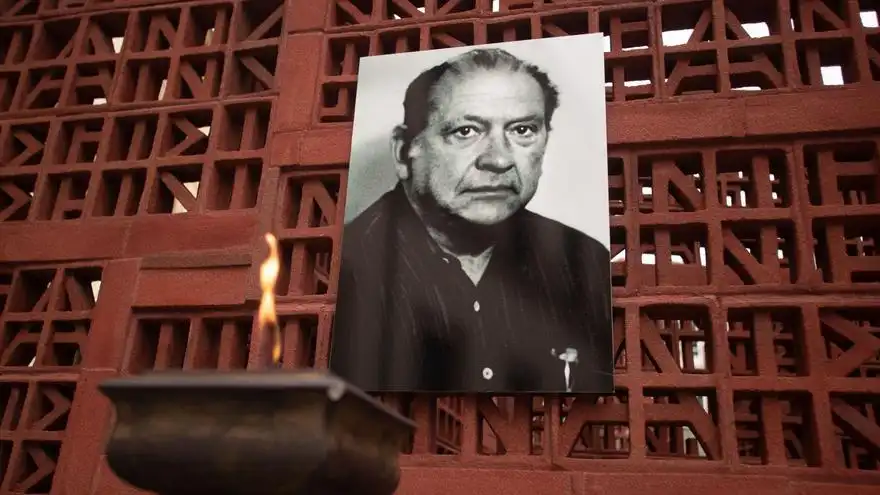 Recordando a Santiago Brouard: Un Homenaje a las Víctimas del Terrorismo en el Parlamento Vasco