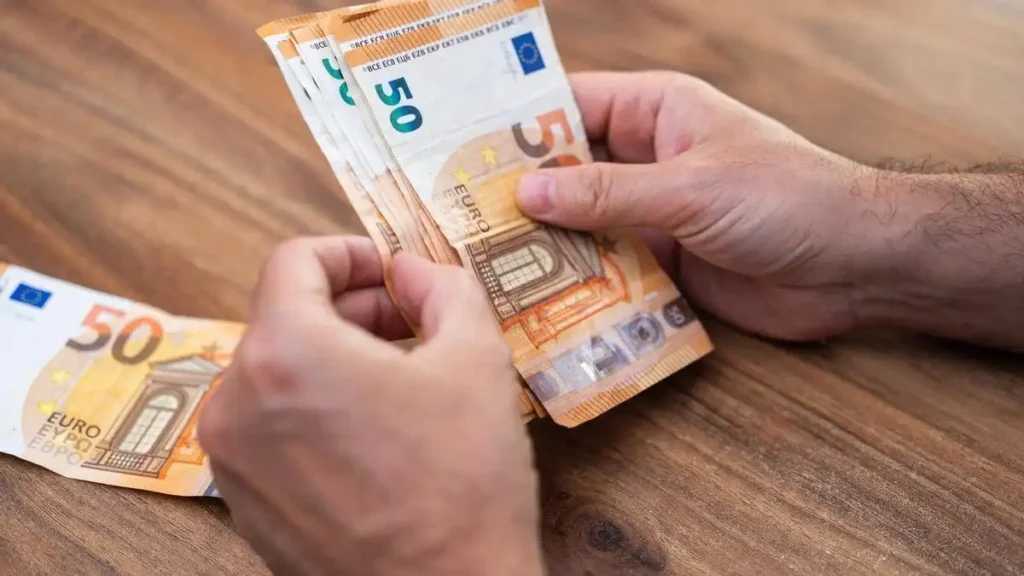 Recupera el Control de tus Finanzas: Estrategia del Método Cascada para Eliminar Deudas