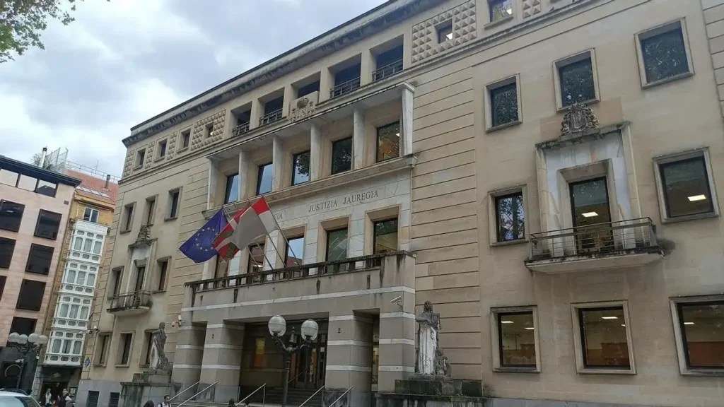 Sentencia Confirmada: Seis Años de Prisión por Violación en Bizkaia