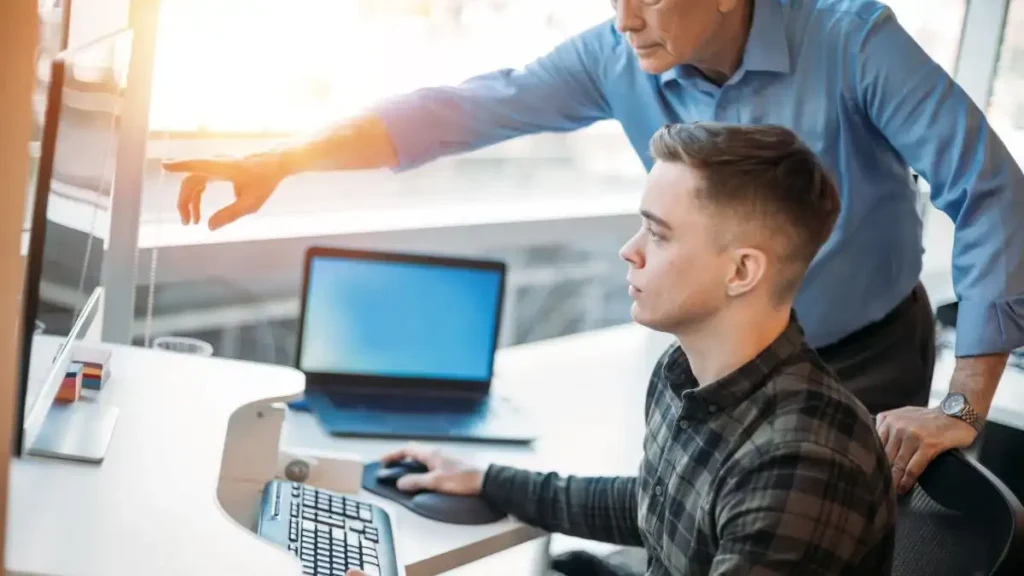 Desencanto juvenil en España: ¿por qué los jóvenes priorizan bienestar sobre ascenso laboral?