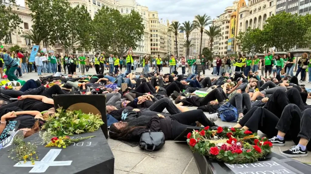 Huelga docente Comunidad Valenciana 2026: ¿qué exigen los profesores y por qué no ceden?