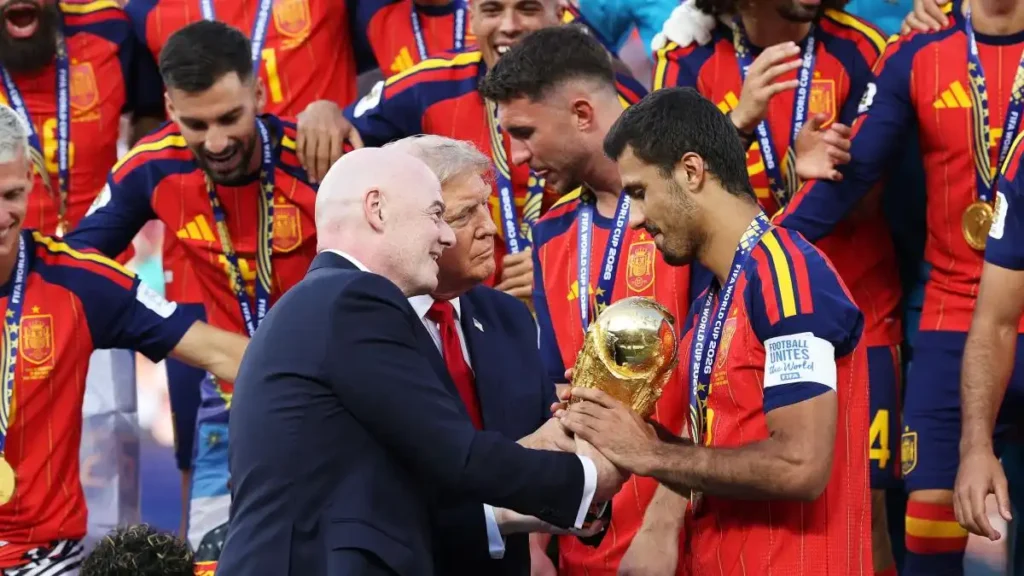 Mundial 2026 en EE.UU.: ¿Fútbol o espectáculo corporativo? La sombra de Infantino y Trump sobre la victoria de España