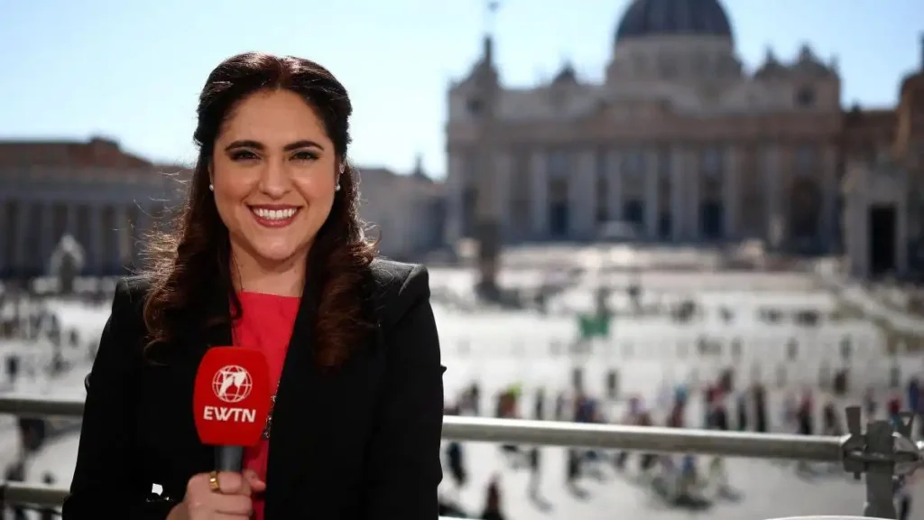 Quién es Montserrat Alvarado, nueva prefecta del Dicasterio para la Comunicación del Vaticano
