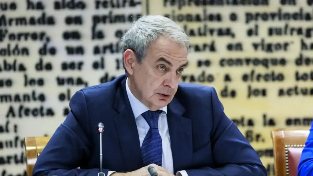 Zapatero lideraba Análisis Relevante mientras recibía 5.000 euros mensuales por asesorar a Plus Ultra